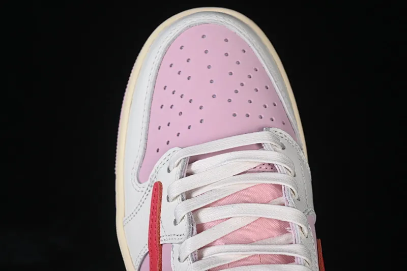 All categories Air Jordan Jordan series basketball shoes Air Jordan 1 Low OG version Travis Scott x Air Jordan 1 Low OG AJ1 Joe 1 undercut low IQ7604-101